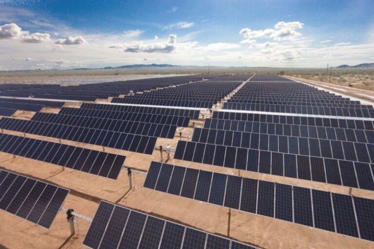 SRP, Clenera Work Together on One of Arizona's Largest Solar Projects